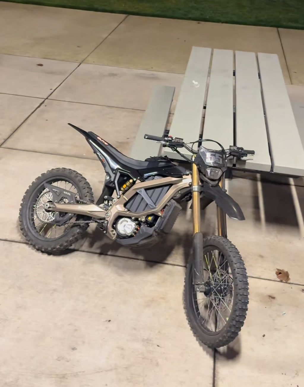 Surron ultra bee painted frame guard