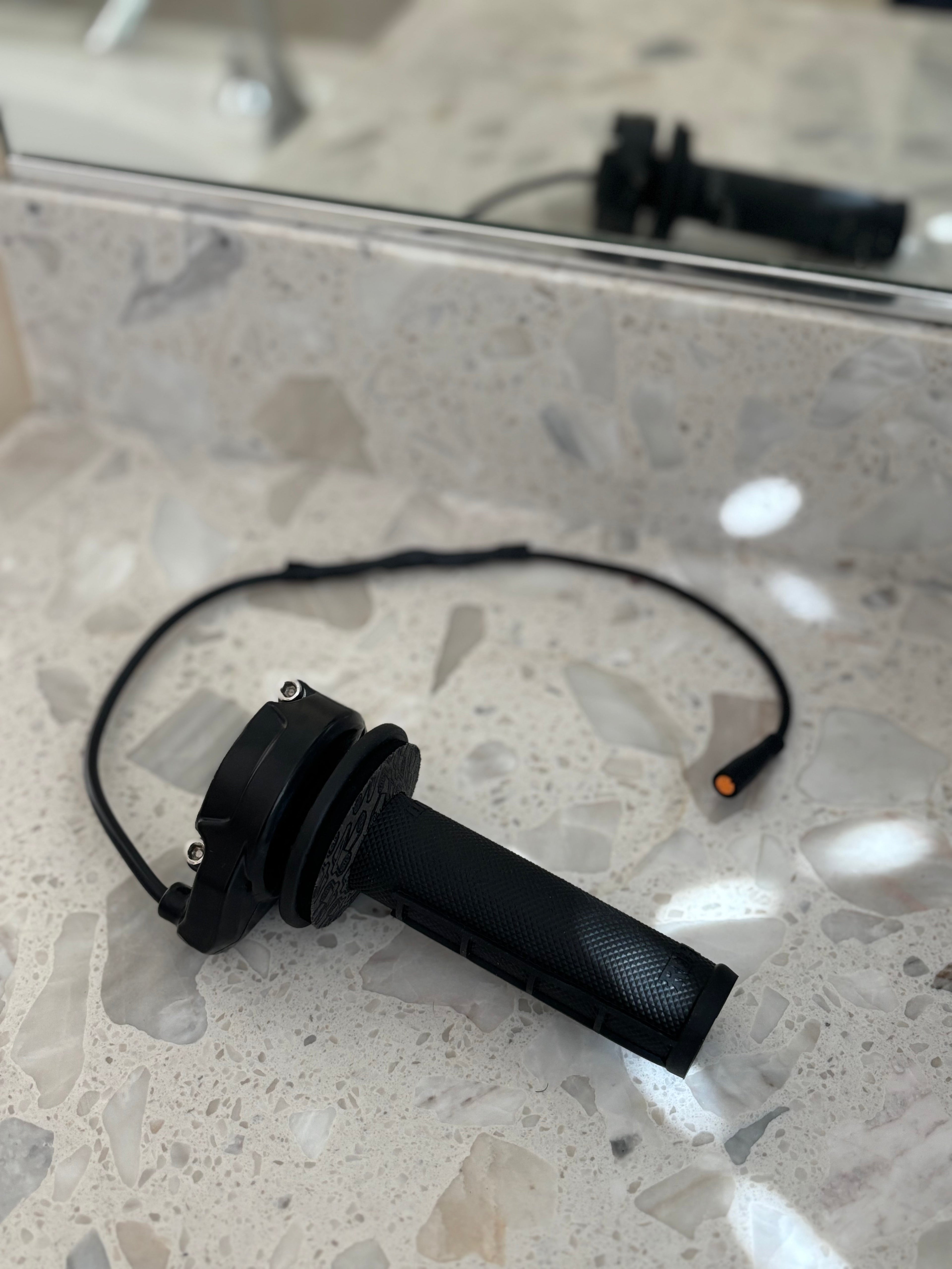 PREORDER V2 Super 73 Plug and Play Surron Throttle